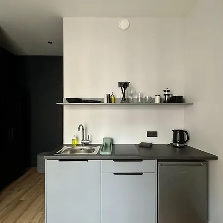 Modern In Center *